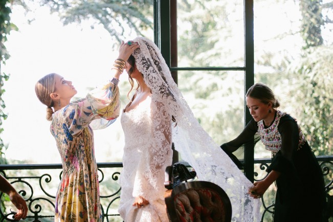 molly-fishkin-wedding-08_165152496179